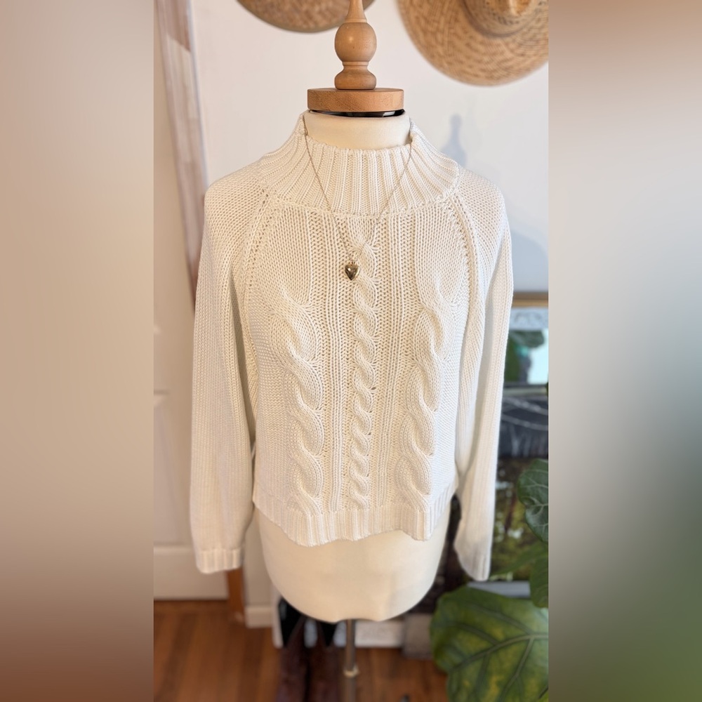 NWOT Elie. Elie Tahari White Cable Turtleneck Sweater Sz medium